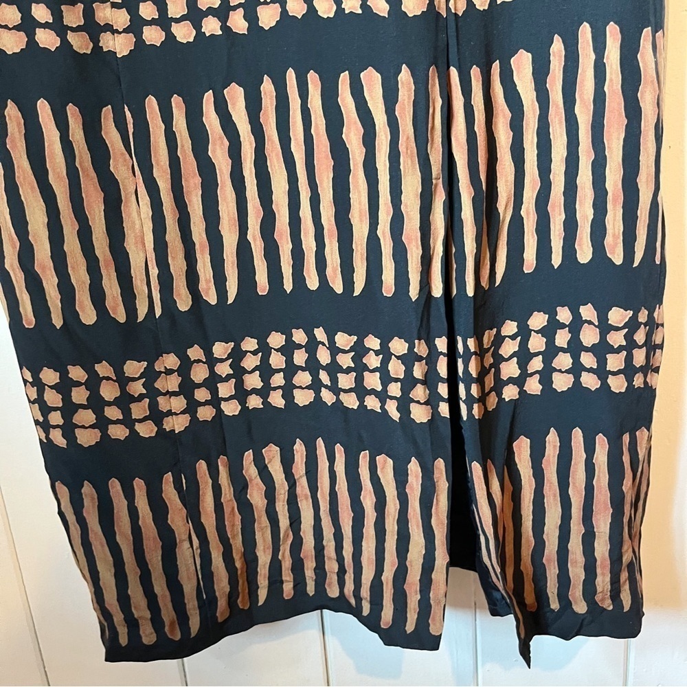 Patrick Collection Black and Rust Patterned Maxi Dress. Size 10. - Picture 4 of 10